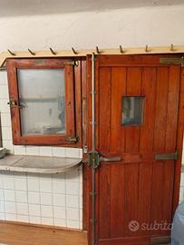 Porta e finestra di cella frigo anni '50
