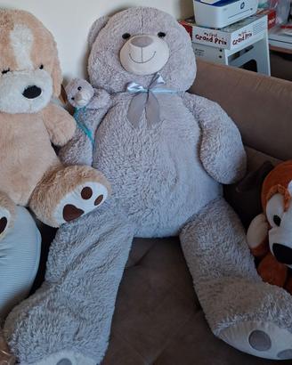 3 Peluche ( 2 cani e 1 orso)