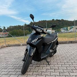 Peugeot tweet 125