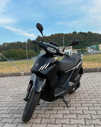 Peugeot tweet 125