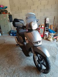 Aprilia Scarabeo 300 - 2010