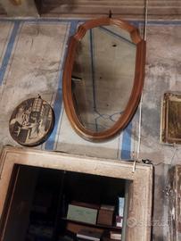 Specchio con cornice in legno massello 