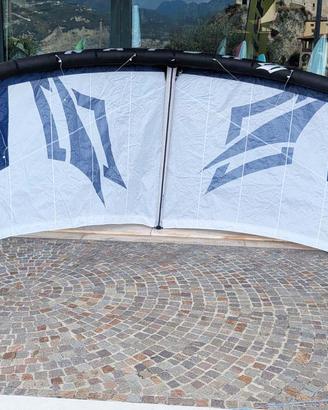 Vela kitesurf NAISH PIVOT Q 9.0 2026 usata
