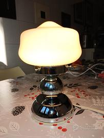 lampada anni 60 in vetro opalino e acciaio