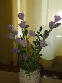 vaso di fiore artificiale 