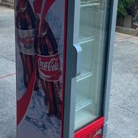 Vetrina frigo bar Coca-Cola ventilata