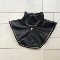 Scaldacollo Dainese per moto uomo.