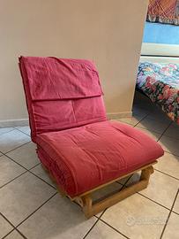Poltrona futon IKEA in legno con materasso