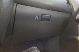 Cassetto portaoggetti MITSUBISHI L200 del 2000