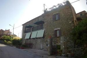 Porzione di casa a San Mauro Cilento (Sa)