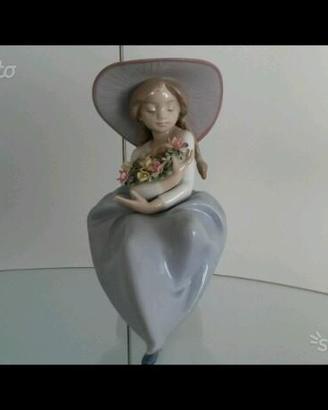 Lladro' bimba con fiori
