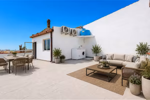 Trilocale con terrazza sovrastante