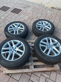 Set completo: 4 cerchi e 4 gomme