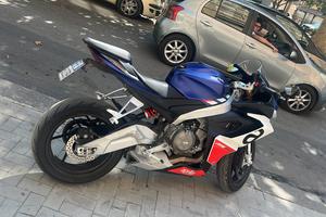Aprilia rs 660