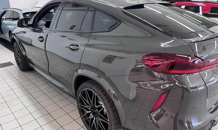 BMW X6 M Competition 09/2024 Accetto bitcoin