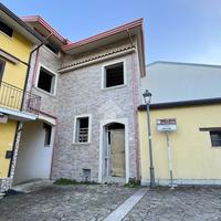 CASA SEMINDIPENDENTE A SAN NAZZARO