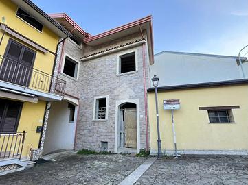 CASA SEMINDIPENDENTE A SAN NAZZARO