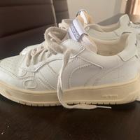 scarpe da ginnastica