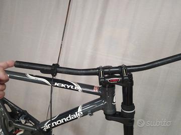 Manubrio completo di pipa