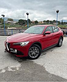 Alfa Stelvio Q4 210 cv