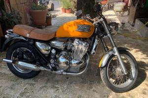triumph thunderbird 900