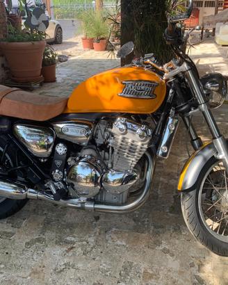 triumph thunderbird 900