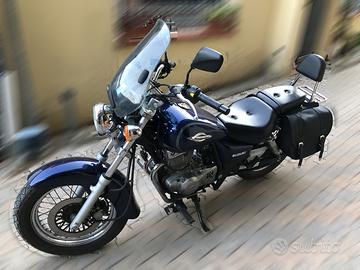 Suzuki GZ Marauder 250 - 2004