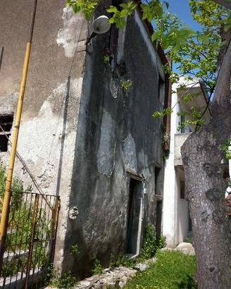 Rustico / Casale di 70 m² con 2 locali a Montoro