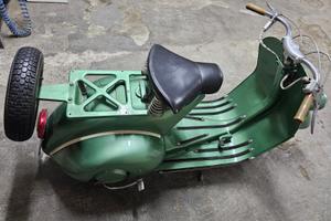 Vespa 1952 verde bottiglia