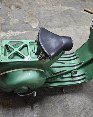Vespa 1952 verde bottiglia