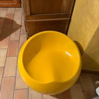 Sedie a forma di palla