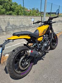 Royal Enfield Guerrilla 450 2026 - pari al nuovo