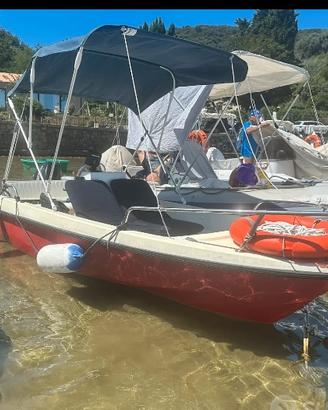Barca SESSA MAMBO 4,30 motore suzuki DF20cv