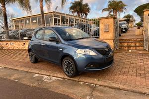 Lancia Ypsilon 1.0 FireFly 5 porte S&S Hybrid Silv
