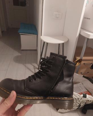 dr martens 35 nero bambian originale. 