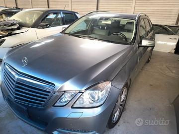 Mercedes E350 CDI per ricambi 