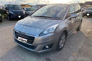 Peugeot 5008 1.6 HDi 115CV"7 POSTI" NAVI TETTO