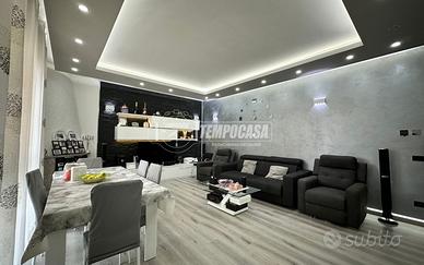 AMPIO TRILOCALE CON BOX E CANTINA