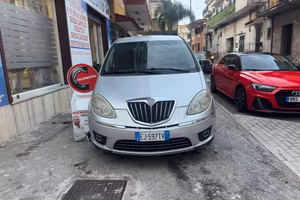 Lancia MUSA 1.3 Mjt 95 CV DFN 5th Avenue