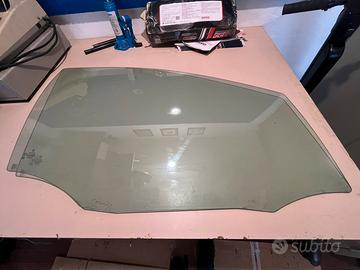 Vetro Mercedes w169 classe A 5p ant.dx