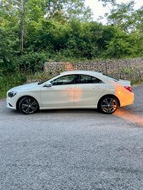 Mercedes Benz CLA 220 d sport