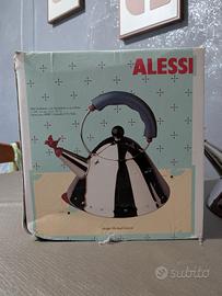 Bollitore Alessi 9093 con fischietto