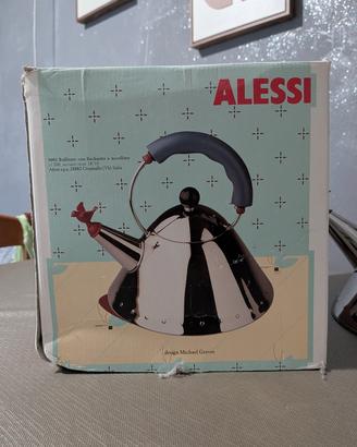 Bollitore Alessi 9093 con fischietto