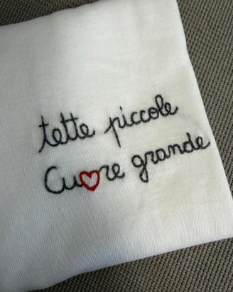 T shirt tette piccole cuore grande