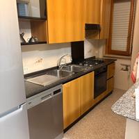 Cucina, sala pranzo, soggiorno e camera da letto