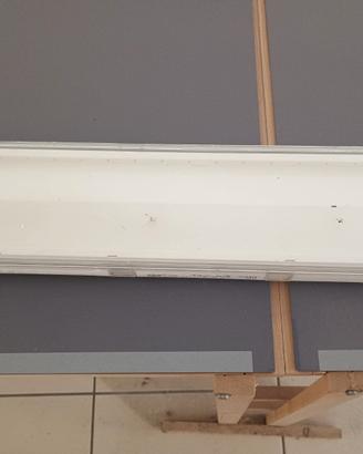 Lampada di emergenza beghelli