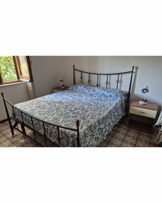 Letto matrimoniale in ferro battuto