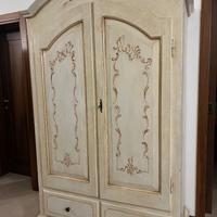 Armadio bianco provenzale