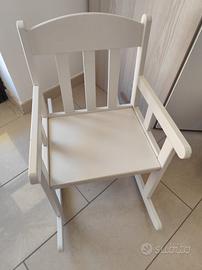 sedia a dondolo Ikea sundvik 