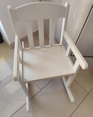 sedia a dondolo Ikea sundvik 